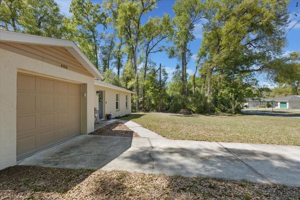 Image 28 of property listing at 606 WILSON STREET, Wildwood, FL 34785
