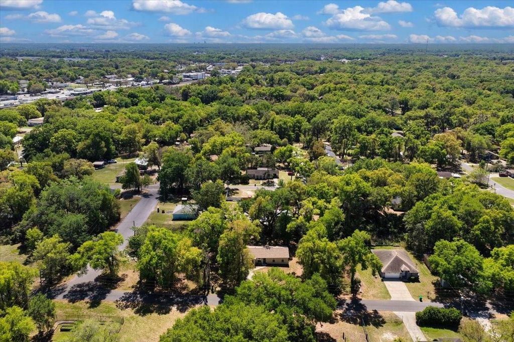 Image 43 of property listing at 606 WILSON STREET, Wildwood, FL 34785