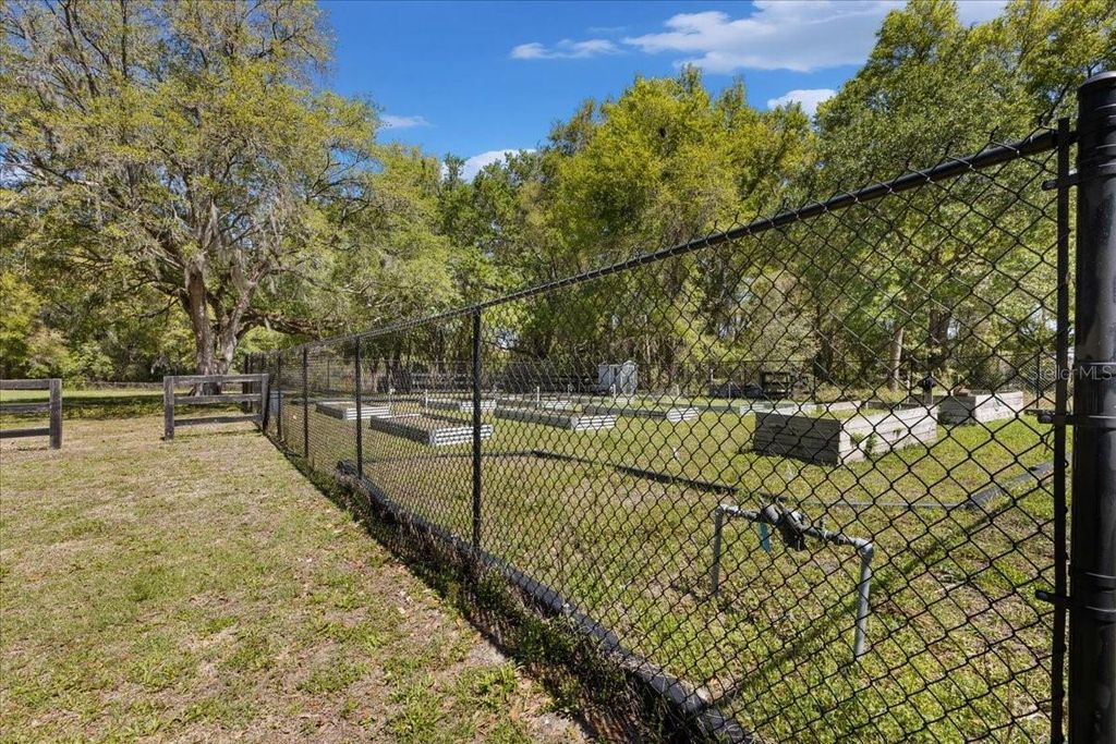 Image 46 of property listing at 606 WILSON STREET, Wildwood, FL 34785