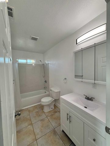 1317 Garvin Ave, Richmond, CA 94801