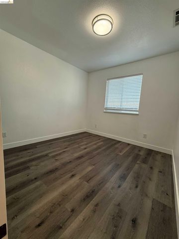 1317 Garvin Ave, Richmond, CA 94801