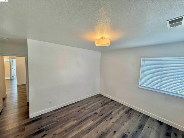 1317 Garvin Ave, Richmond, CA 94801