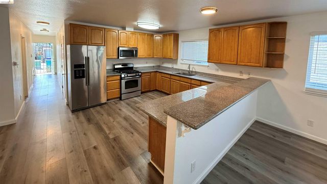 1317 Garvin Ave, Richmond, CA 94801