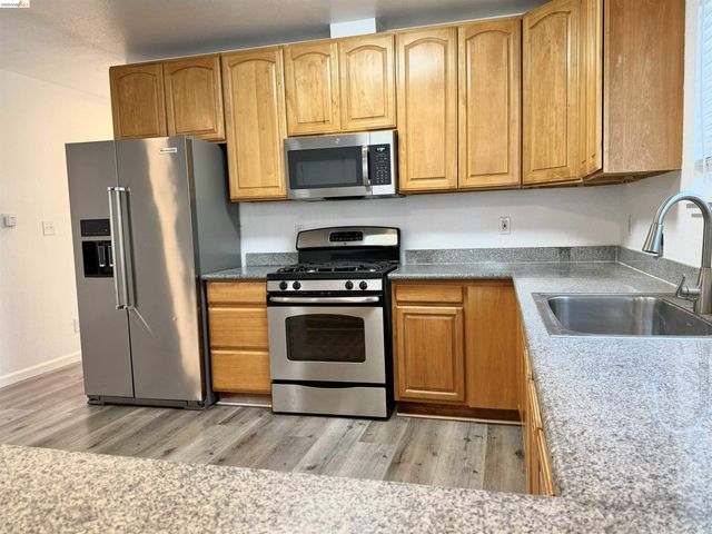 1317 Garvin Ave, Richmond, CA 94801
