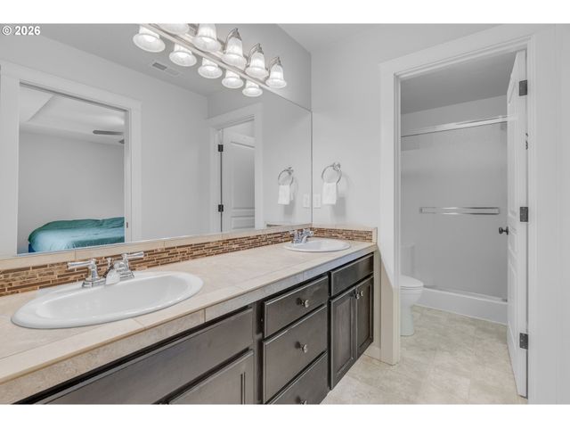 14113 PASSAGE Pkwy, Oregon City, OR 97045