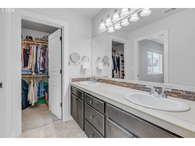 14113 PASSAGE Pkwy, Oregon City, OR 97045
