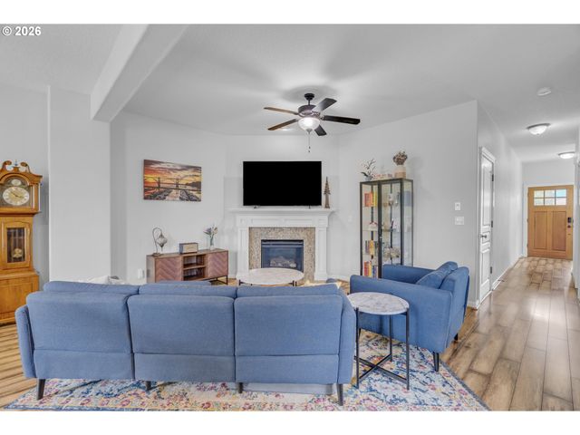 14113 PASSAGE Pkwy, Oregon City, OR 97045