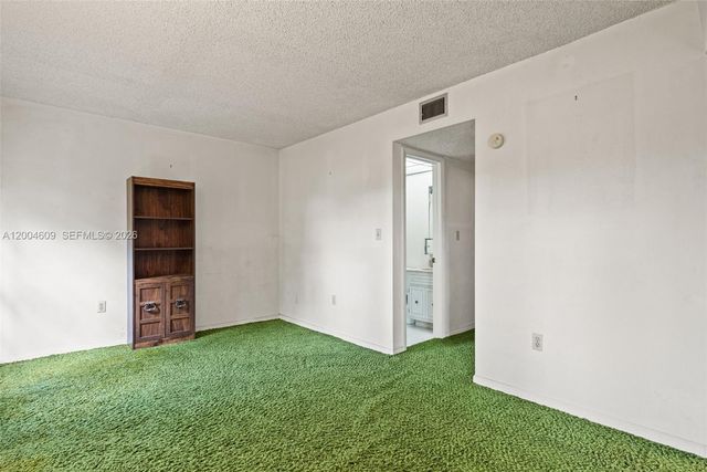 709 Curtiss Pkwy 23, Miami Springs, FL 33166