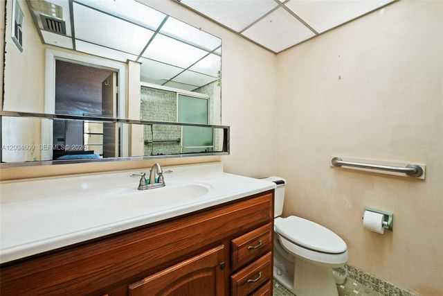 709 Curtiss Pkwy 23, Miami Springs, FL 33166