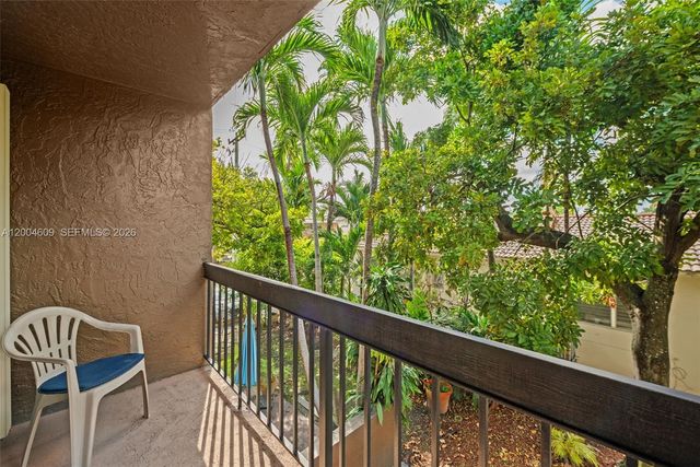 709 Curtiss Pkwy 23, Miami Springs, FL 33166