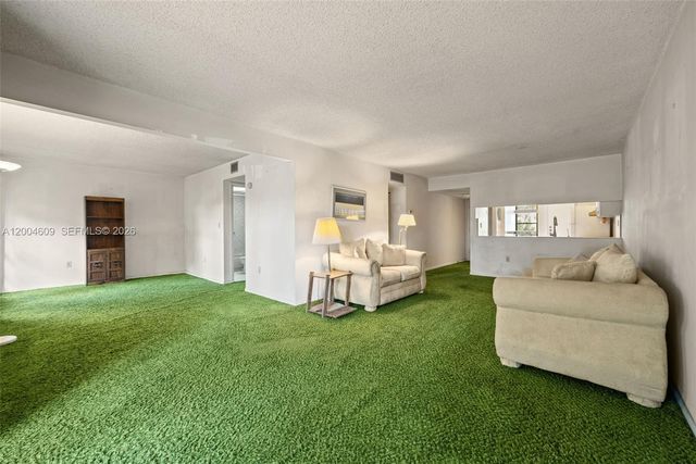 709 Curtiss Pkwy 23, Miami Springs, FL 33166