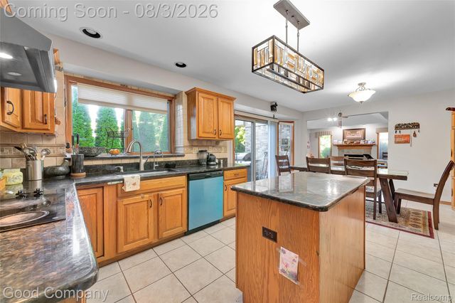 14973 River View Court, Sterling Heights, MI 48313