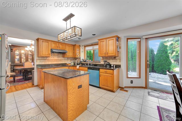 14973 River View Court, Sterling Heights, MI 48313
