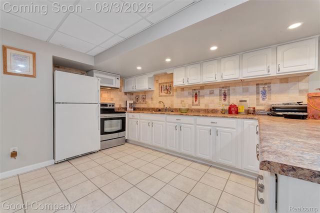 14973 River View Court, Sterling Heights, MI 48313