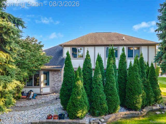 14973 River View Court, Sterling Heights, MI 48313