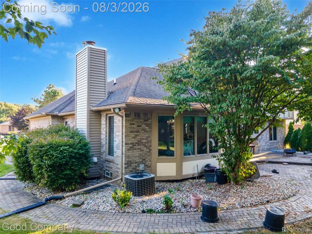 14973 River View Court, Sterling Heights, MI 48313