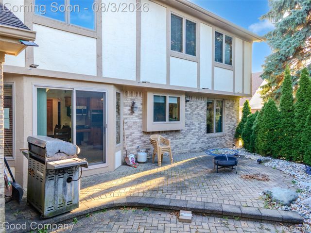 14973 River View Court, Sterling Heights, MI 48313