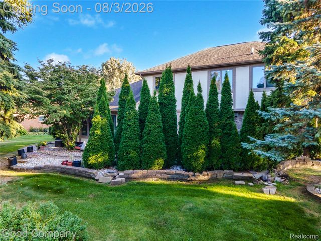14973 River View Court, Sterling Heights, MI 48313