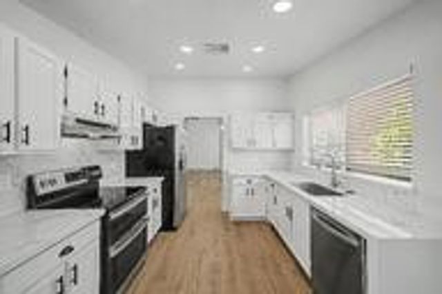 14234 N 26th Lane, Phoenix, AZ 85023