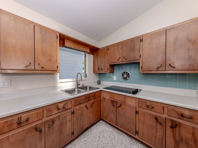 317 HILLVIEW ROAD, Venice, FL 34293