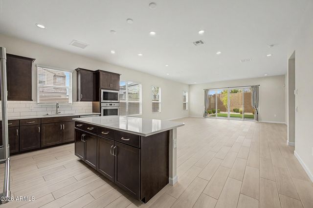 6010 E Quail Avenue, Phoenix, AZ 85054