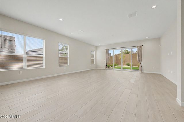 6010 E Quail Avenue, Phoenix, AZ 85054