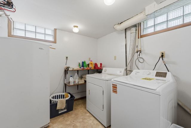 120 N Elmwood Avenue, Davenport, IA 52802