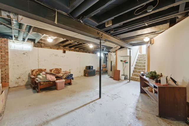 120 N Elmwood Avenue, Davenport, IA 52802