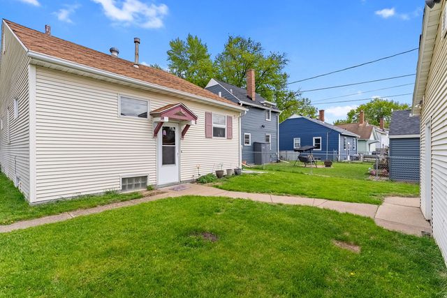 120 N Elmwood Avenue, Davenport, IA 52802