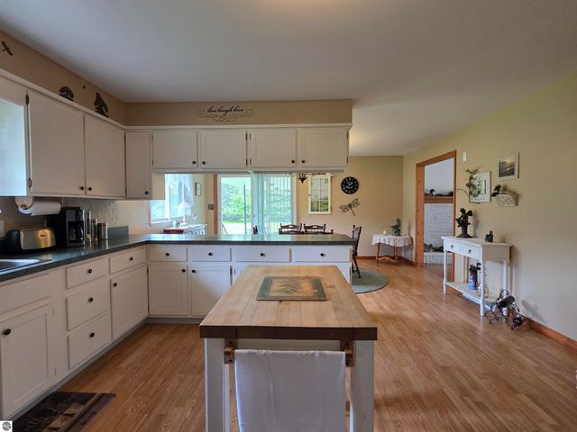 2353 Mills Road, Prescott, MI 48756