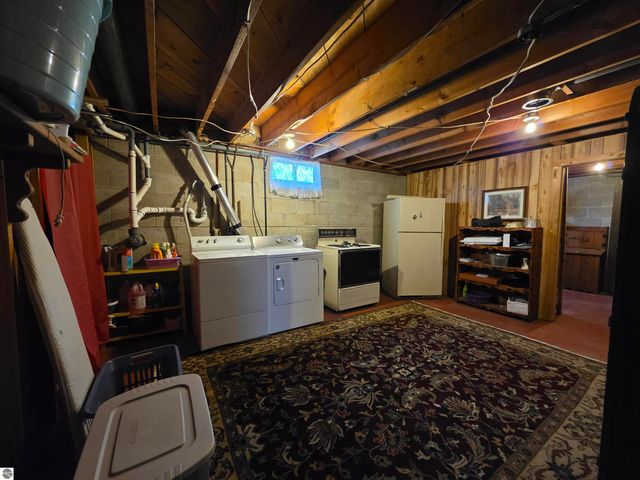 2353 Mills Road, Prescott, MI 48756