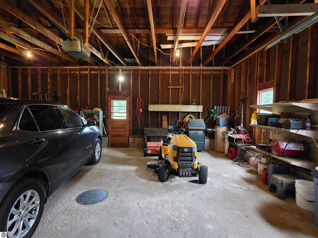 2353 Mills Road, Prescott, MI 48756