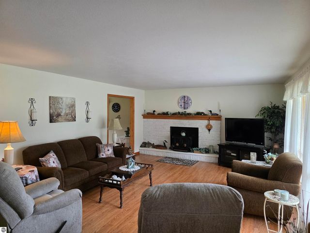 2353 Mills Road, Prescott, MI 48756