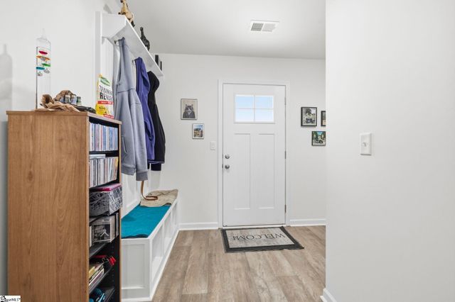 6075 Willutuck Drive, Boiling Springs, SC 29316