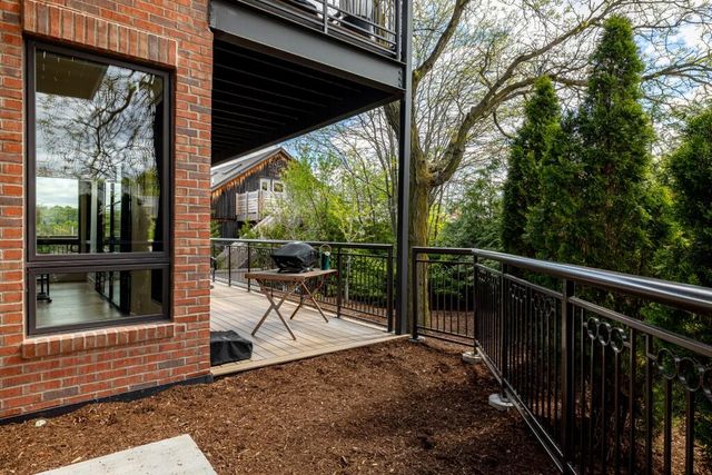 325 E Summit Street 101, Ann Arbor, MI 48104