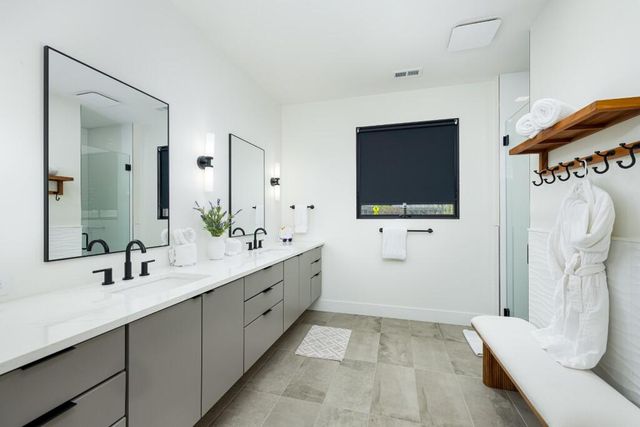 325 E Summit Street 101, Ann Arbor, MI 48104