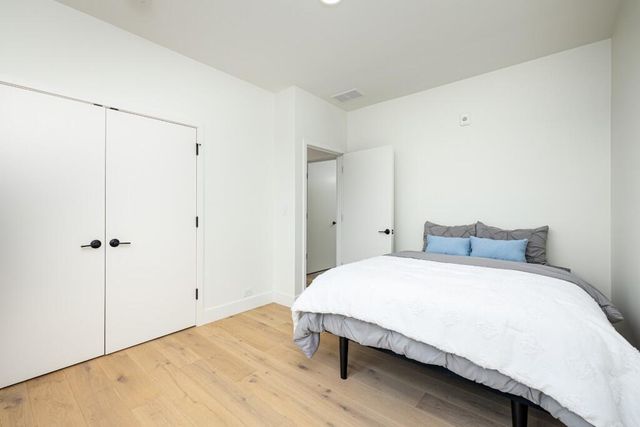 325 E Summit Street 101, Ann Arbor, MI 48104