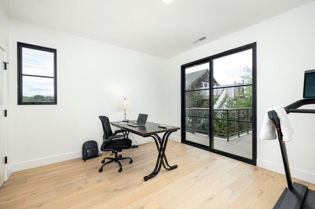 325 E Summit Street 101, Ann Arbor, MI 48104