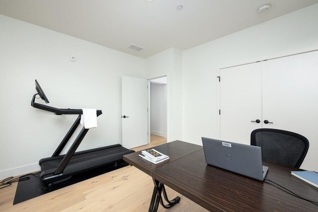 325 E Summit Street 101, Ann Arbor, MI 48104