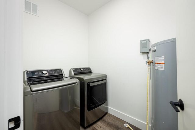 325 E Summit Street 101, Ann Arbor, MI 48104