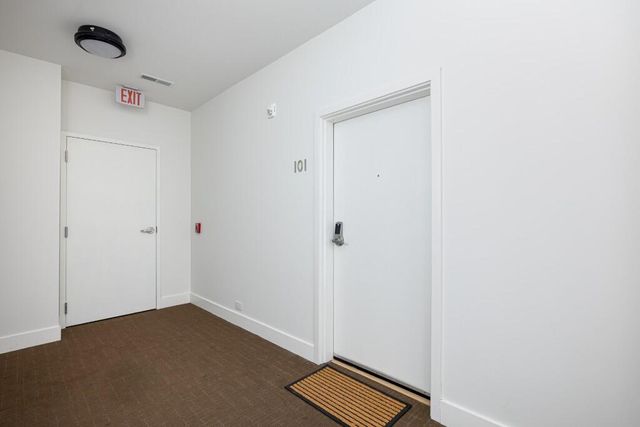 325 E Summit Street 101, Ann Arbor, MI 48104