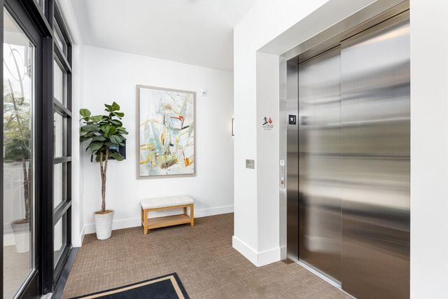325 E Summit Street 101, Ann Arbor, MI 48104