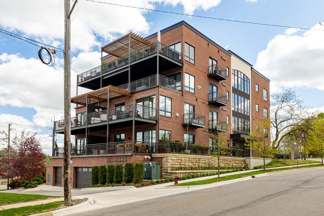 325 E Summit Street 101, Ann Arbor, MI 48104