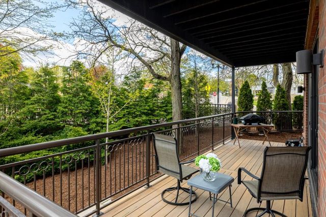 325 E Summit Street 101, Ann Arbor, MI 48104