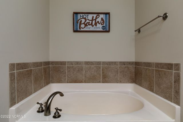 22 Elk Ridge Lane, Southern Pines, NC 28387