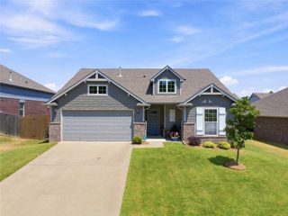 3212 Fredericksburg Street, Broken Arrow, OK 74011