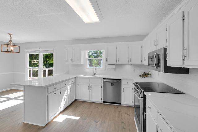 162 Woodcreek Drive, Spartanburg, SC 29303