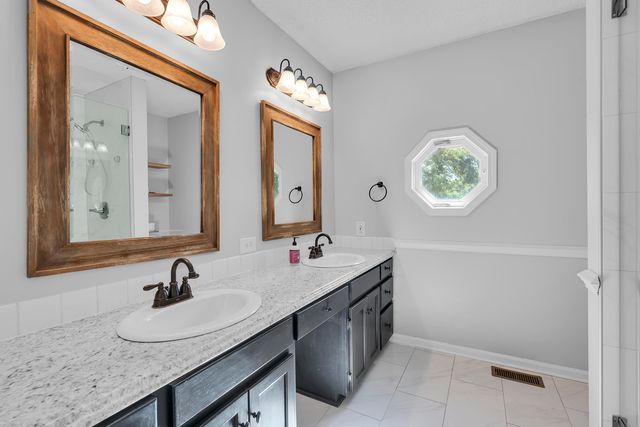 162 Woodcreek Drive, Spartanburg, SC 29303