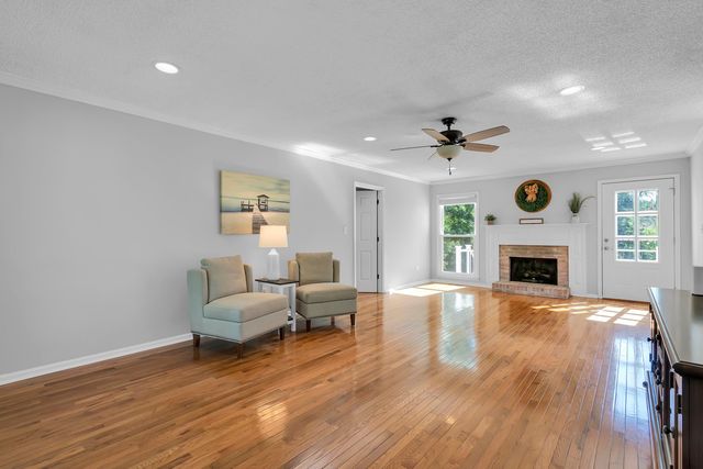 162 Woodcreek Drive, Spartanburg, SC 29303