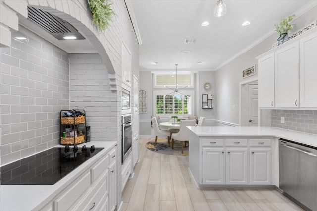 3511 Woodcrest Court, Colleyville, TX 76034